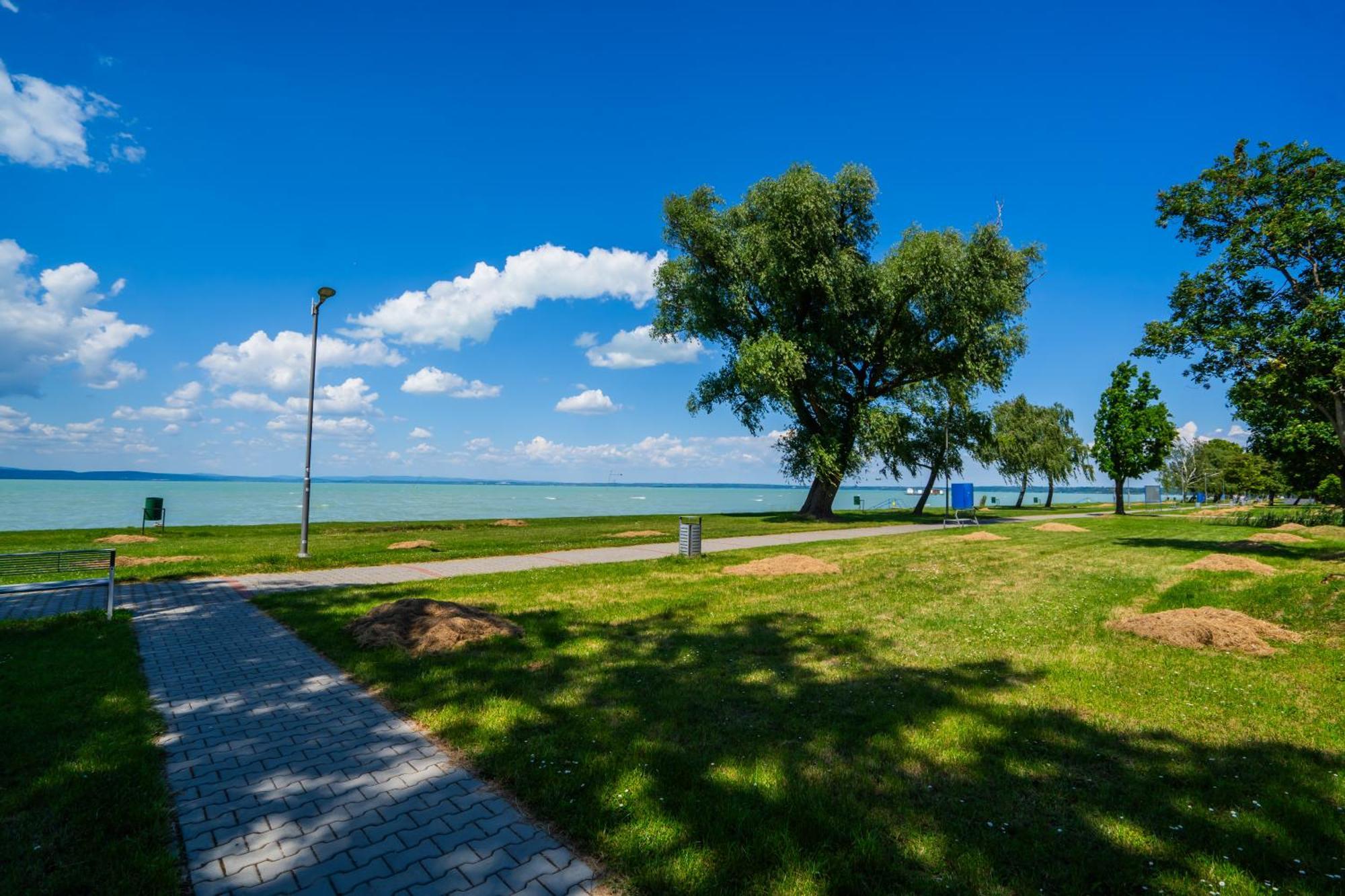 Myflat Casa Galerius Apartment Siofok Ngoại thất bức ảnh