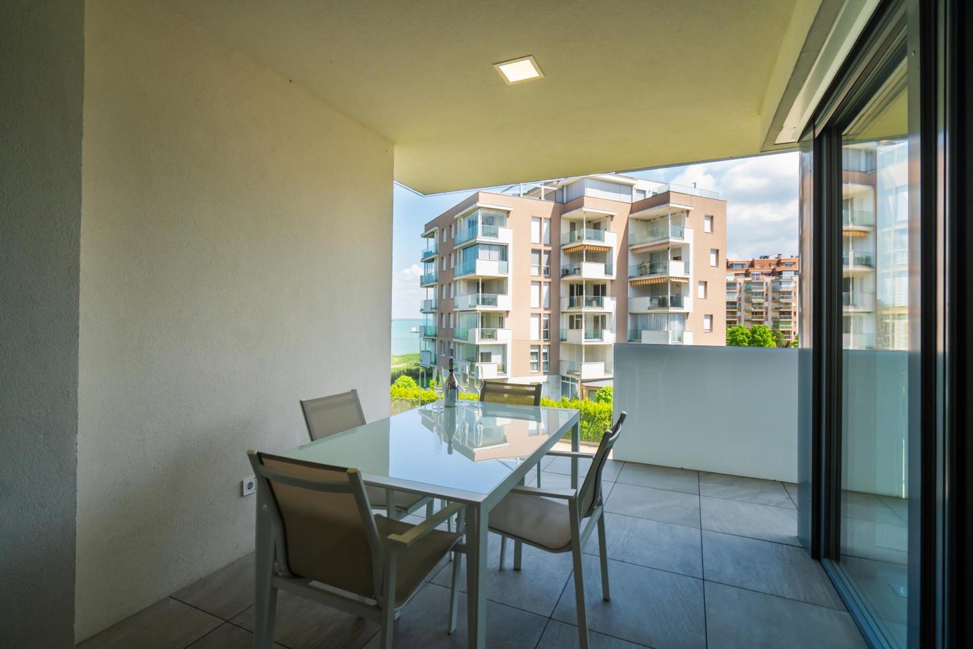 Myflat Casa Galerius Apartment Siofok Ngoại thất bức ảnh