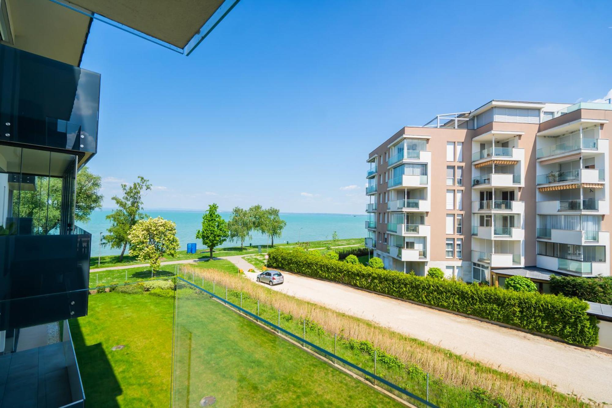 Myflat Casa Galerius Apartment Siofok Ngoại thất bức ảnh