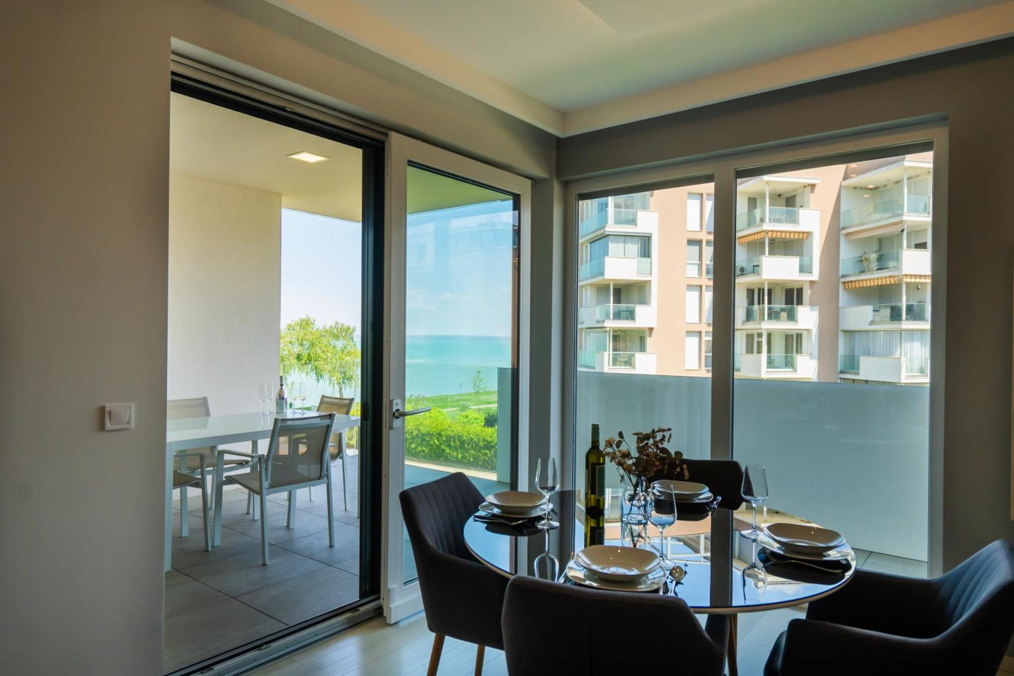 Myflat Casa Galerius Apartment Siofok Ngoại thất bức ảnh