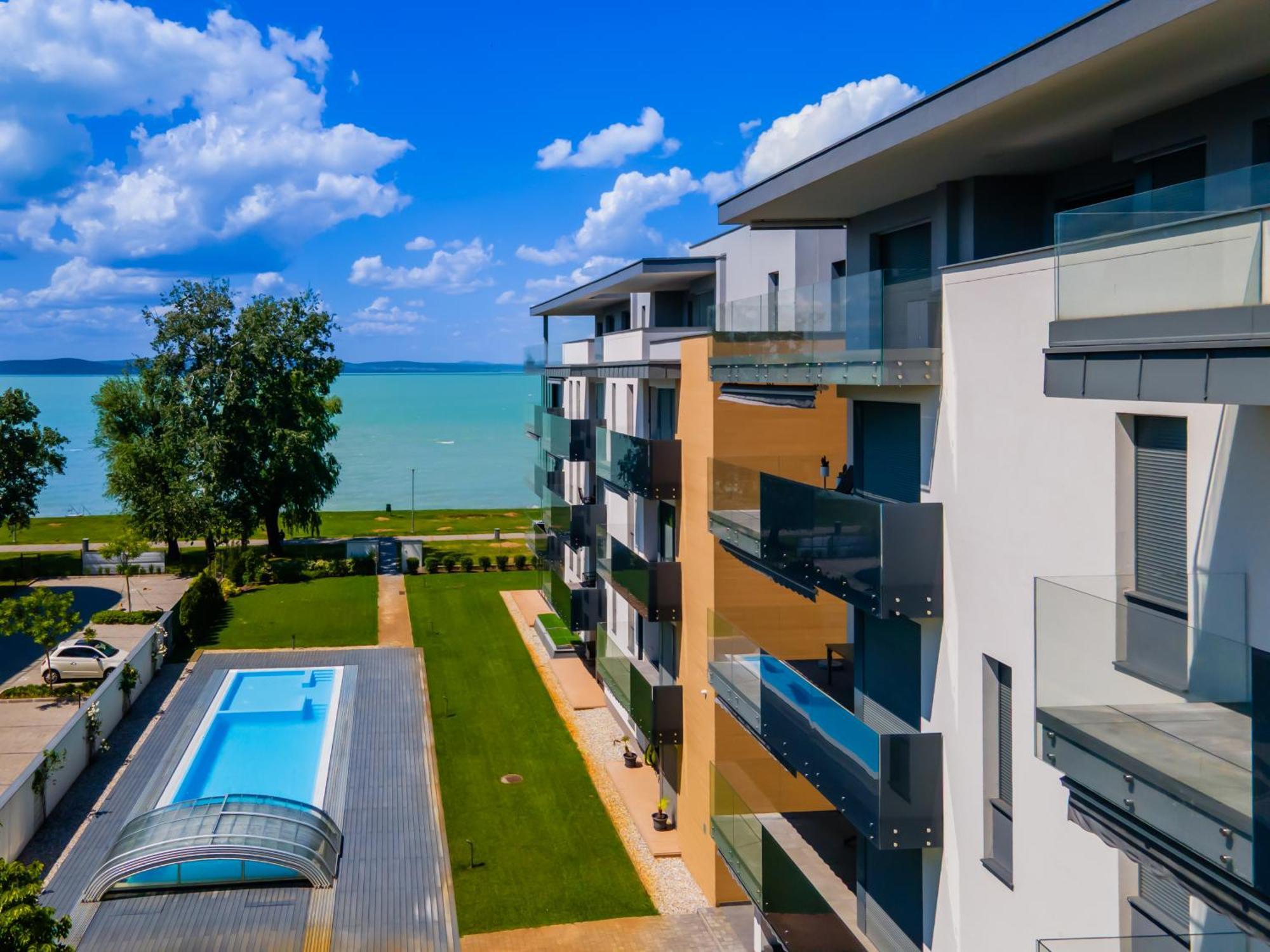 Myflat Casa Galerius Apartment Siofok Ngoại thất bức ảnh