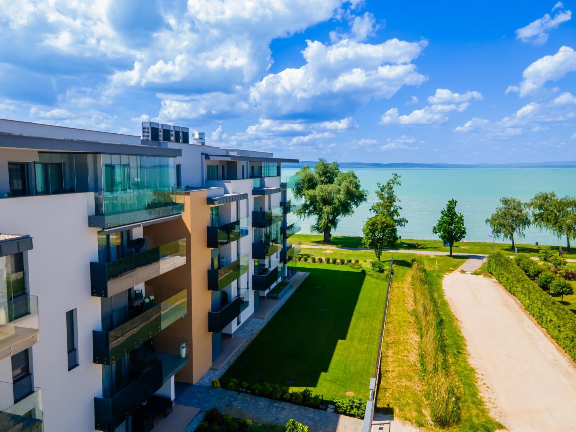 Myflat Casa Galerius Apartment Siofok Ngoại thất bức ảnh